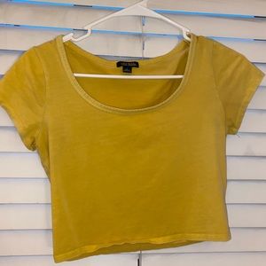 yellow cropped tee